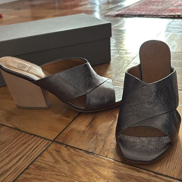 ✨NIB✨COCLICO Slip-on Sandal Heels Silver Leather Made in Spain Size EU 40/US 9 - Picture 6 of 15